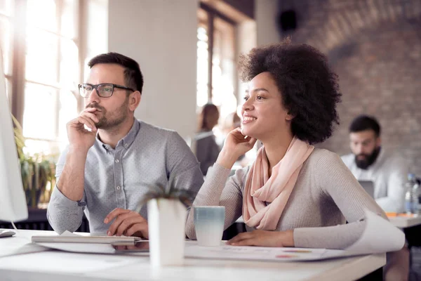 Equipo Negocios Sentado Trabajo Oficina Planificación Negocios Personas Tecnología Concepto — Foto de Stock