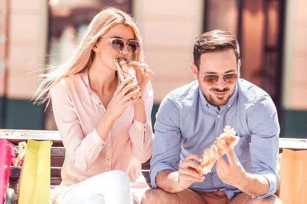 Young Couple Love Guy Girl Sitting Eating Sandwich Shopping — Stock Photo, Image
