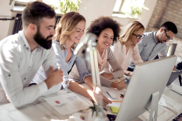 Gente Negocios Trabajando Una Oficina Moderna Luminosa — Foto de Stock