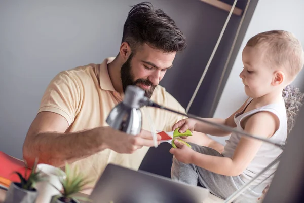 Baba Oğul Yıl Evde Ofis Eğleniyor Eski Portresi — Stok fotoğraf