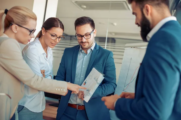 Equipo Exitoso Grupo Empresarios Que Trabajan Juntos Oficina — Foto de Stock