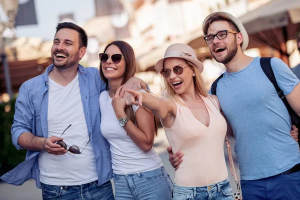 Vrienden Hebben Plezier Stad — Stockfoto