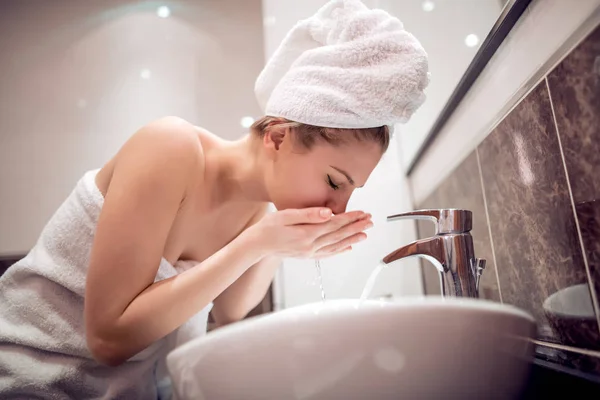 Woman Washing Face Bathroom — Stock Photo, Image