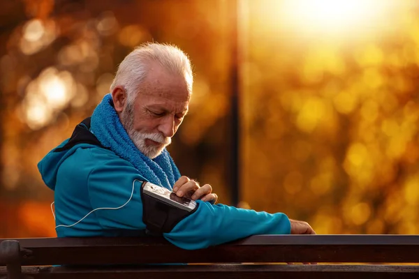 Foto Van Senior Atletische Man Training — Stockfoto