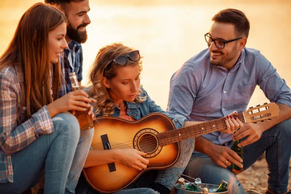 Group Young Friends Having Picnic Night Having Fun — Stock Photo, Image