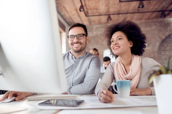 Equipo Negocios Sentado Trabajo Oficina Planificación Negocios Personas Tecnología Concepto — Foto de Stock