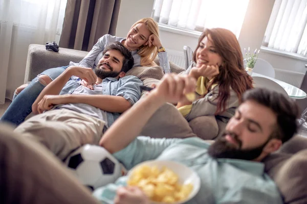 Friends Watching Football Game Having Great Time Together — Stock Photo, Image