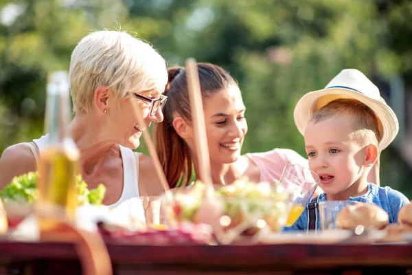 Happy Family Having Barbecue Lunch Garden Sunny Day Drink Orange — Stock Photo, Image