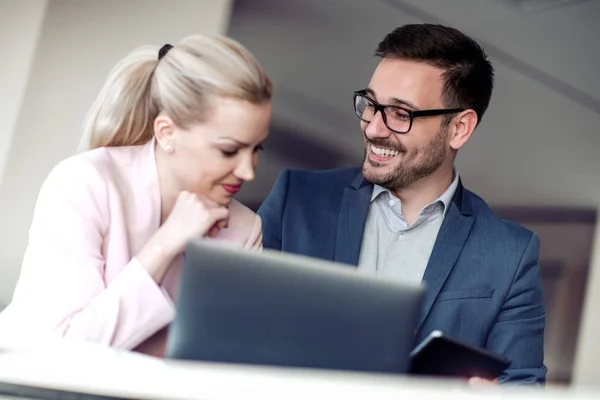 Start Business Team Möte Moderna Kontor Interiör Arbetar Laptop Och — Stockfoto