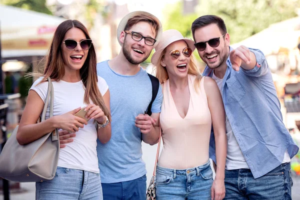 Group Young People Walking City Friends Having Fun Outdoors — Stock Photo, Image