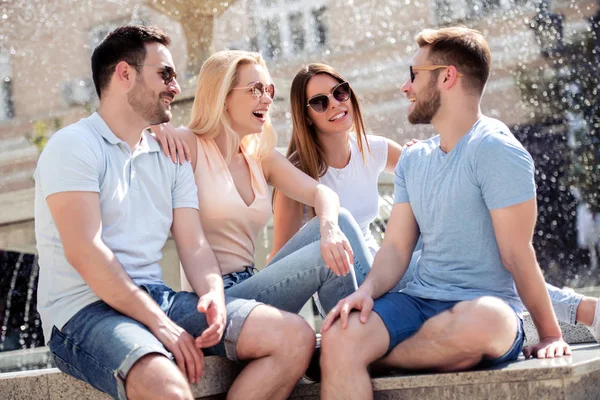 Best Friends Talking Having Fun Outdoors — Stock Photo, Image