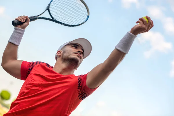 Prêt Servir Jeune Homme Jouant Tennis — Photo