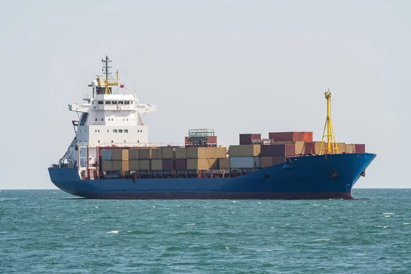 海上貨物コンテナー船 — ストック写真