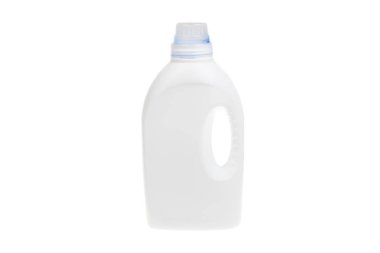 Beyaz plastik şişe sıvı deterjan, çamaşır suyu ya da kumaş üzerine beyaz izole yumuşatıcı sıvı yumuşatıcı, temizlik maddesi için