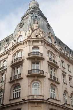 Sofia, Bulgaristan'da Eski bina mimari detay. Eski bina parçası. Eski Sofia detay