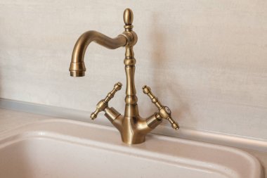 Antika bronz su musluğu 
