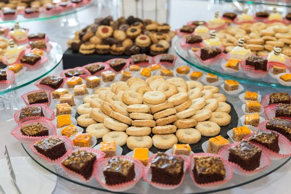 Delicioso Bar Caramelos Decorado Dulces Una Mesa Buffet Evento Lujo — Foto de Stock