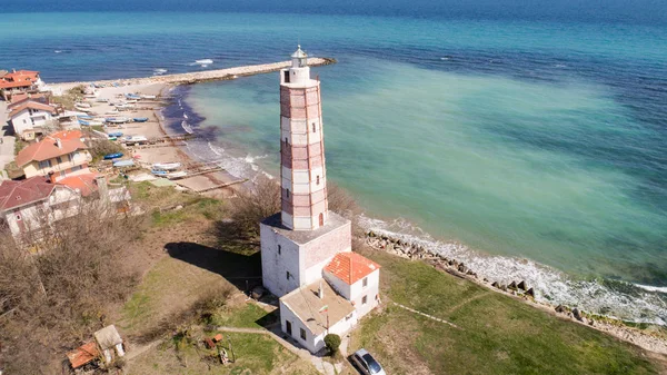Der älteste Leuchtturm auf der Balkanhalbinsel, Shabla, Bulgarien. Luftbild — Stockfoto