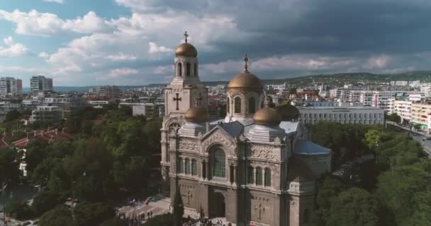 Варна Болгария Вид Успенский Собор Воздуха Дрон — стоковое видео