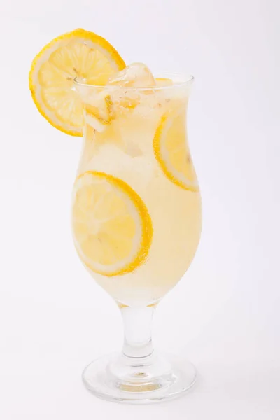 Cocktail Glass Lemonade Peaces Lemon Ice — Stock Photo, Image