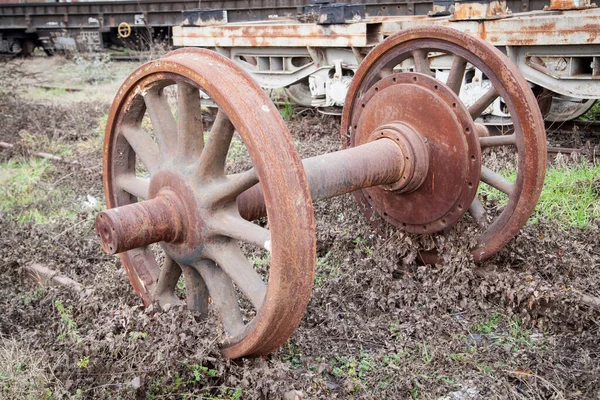 Старые Ржавые Колеса Поезда — стоковое фото