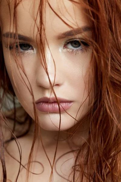 Young Girl Gentle Way Red Hair Beautiful Model Shining Skin — 스톡 사진