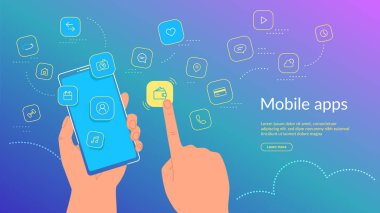 Akıllı telefonu tutan ve sohbet ve mesajlaşma mesajları için mobil uygulama simgesini seçen insan eli
