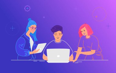 Yeni bir proje ya da girişimde takım olarak çalışan üç kişi