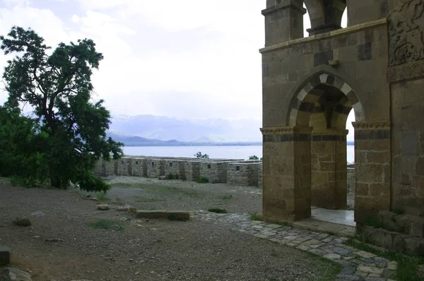 Ilha Akdamar Abriga Uma Igreja Catedral Armênia Século Conhecida Como — Fotografia de Stock