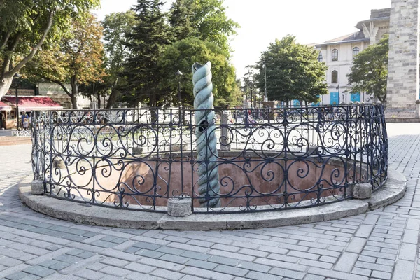 Sultanahmet meydanında yılan sütun. Persler ile yeni Roma İmparatorluğu savaşta ele geçirildi. Constantinople antik Hipodrom üzerinde süs olarak görev yaptı