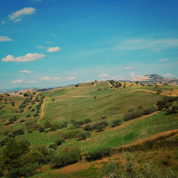 Día Soleado Italia Campos Colinas Sicilia Rural Foto Envejecida Paisaje —  Fotos de Stock