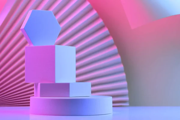 Podyumdaki geometrik şekiller piramidi, neon ışıklarıyla aydınlatılmış, yelpaze ve kağıdın arka planı ters açıyla aydınlatılmış. Kavram.