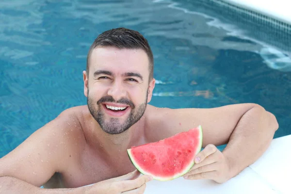 Nahaufnahme Porträt Eines Hübschen Jungen Mannes Mit Einer Scheibe Wassermelone — Stockfoto