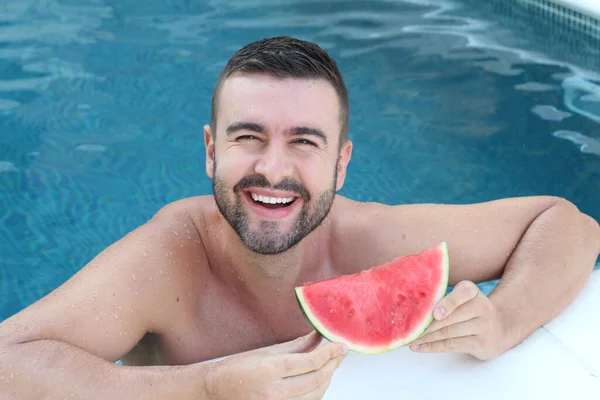 Nahaufnahme Porträt Eines Hübschen Jungen Mannes Mit Einer Scheibe Wassermelone — Stockfoto