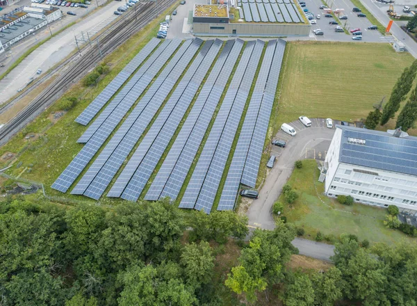 Veduta Aerea Dei Pannelli Solari Generazione Energia Fotovoltaica Sul Campo — Foto Stock