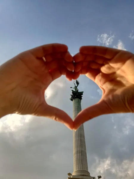 Memorial statue of Heroes Square in the form of a heart