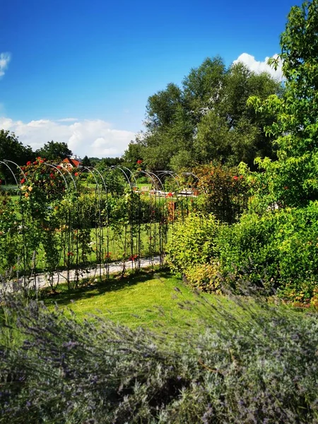 ミスコルの妖精の庭の美しい公園 — ストック写真