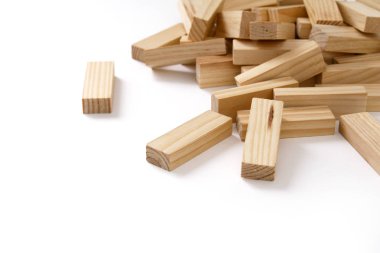 Tahta dikdörtgenler beyaz arka planda farklı sıralanmış. Uzayı kopyala Sunum için kapak şablonu, broşür, web, afiş, katalog, poster, kitap, dergi 