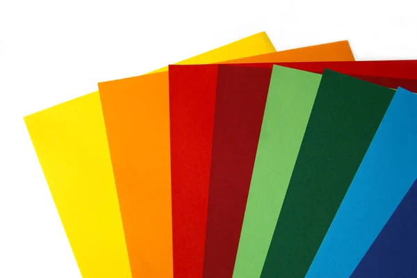 Composición geométrica de varias hojas de papel de color brillante. Fondo adecuado para su diseño, presentación, folleto, web, banner, catálogo, póster, libro, revista — Foto de Stock