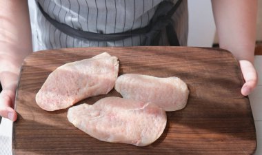 fresh chicken steaks ready to grill