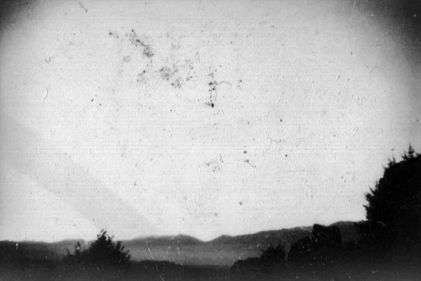 Görkemli manzara (siyah ve beyaz, analog fotoğrafçılık)