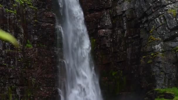 Wodospady Przyrodzie Szwedzkim — Wideo stockowe