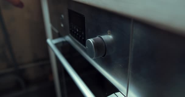 ガス炊飯器をオンにする — ストック動画