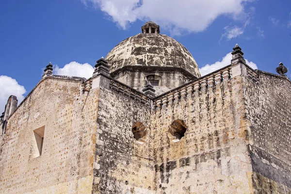 Paredes defensivas de um porto mexicano — Fotografia de Stock