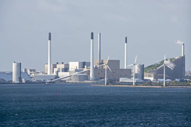 Baca yığınları ile endüstriyel kompleks