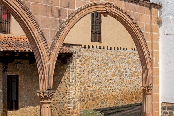 Muro Arqueado Espanhol Colonial Restaurado Patzcuaro México — Fotografia de Stock