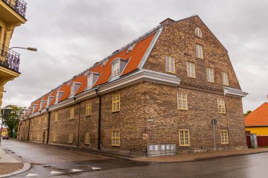 Kristianstad, İsveç - 18 Ağustos 2016: Turizm merkezinde güzel binalar ve mimari
