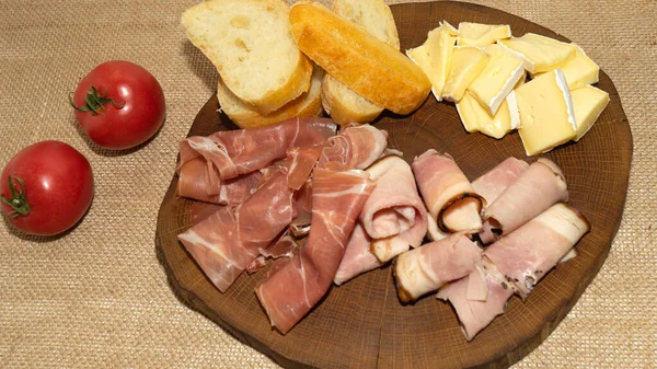 Wine Appetizer Ham Parma Ham Baguette Cheese Wooden Stand — Stock Photo, Image