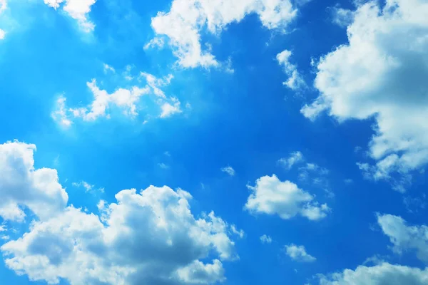 Langit Biru Yang Indah Dan Awan Latar Belakang Alam — Stok Foto