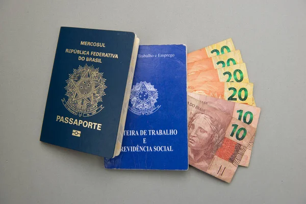 Cartão Trabalho Brasileiro Carteira Trabalho Passaporte Dinheiro Tradução República Federativa — Fotografia de Stock